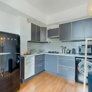  Appartement Splendide Sur La Place Aux Huiles - Air France